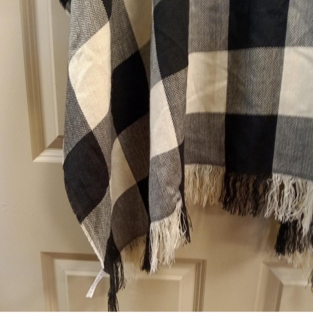 Loft Buffalo Plaid Hooded Poncho - Picture 7 of 10